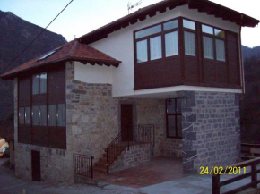 Apartamentos rurales La Lastra 2 llaves,